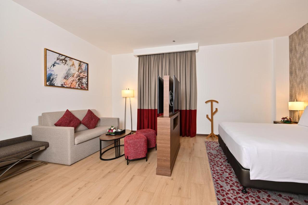 Comfort Hotel Jeddah King Road Екстериор снимка