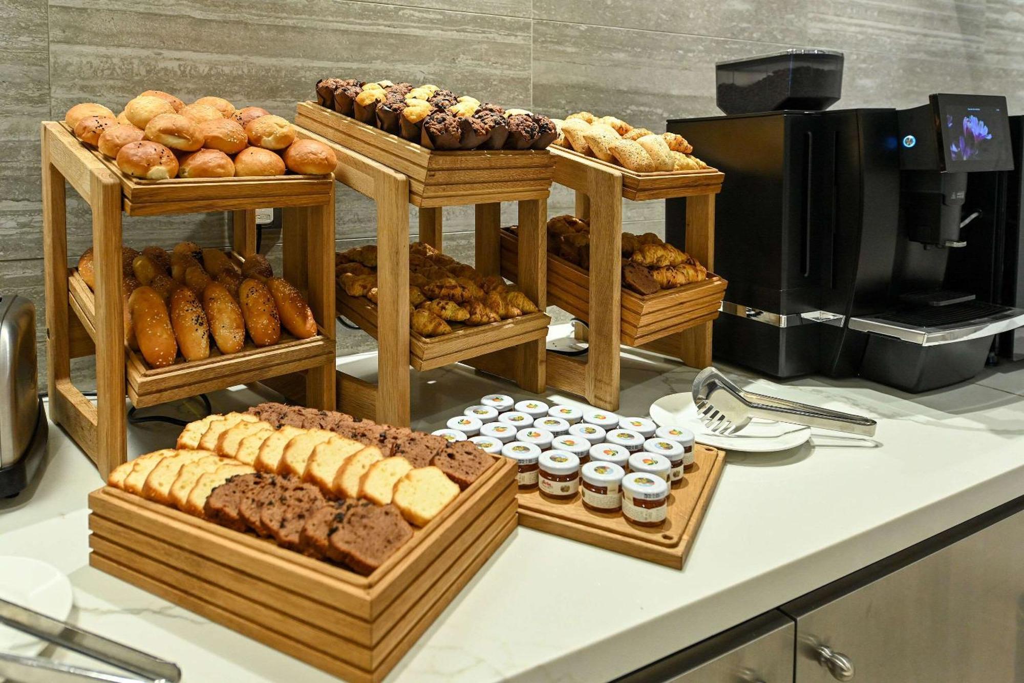Comfort Hotel Jeddah King Road Екстериор снимка