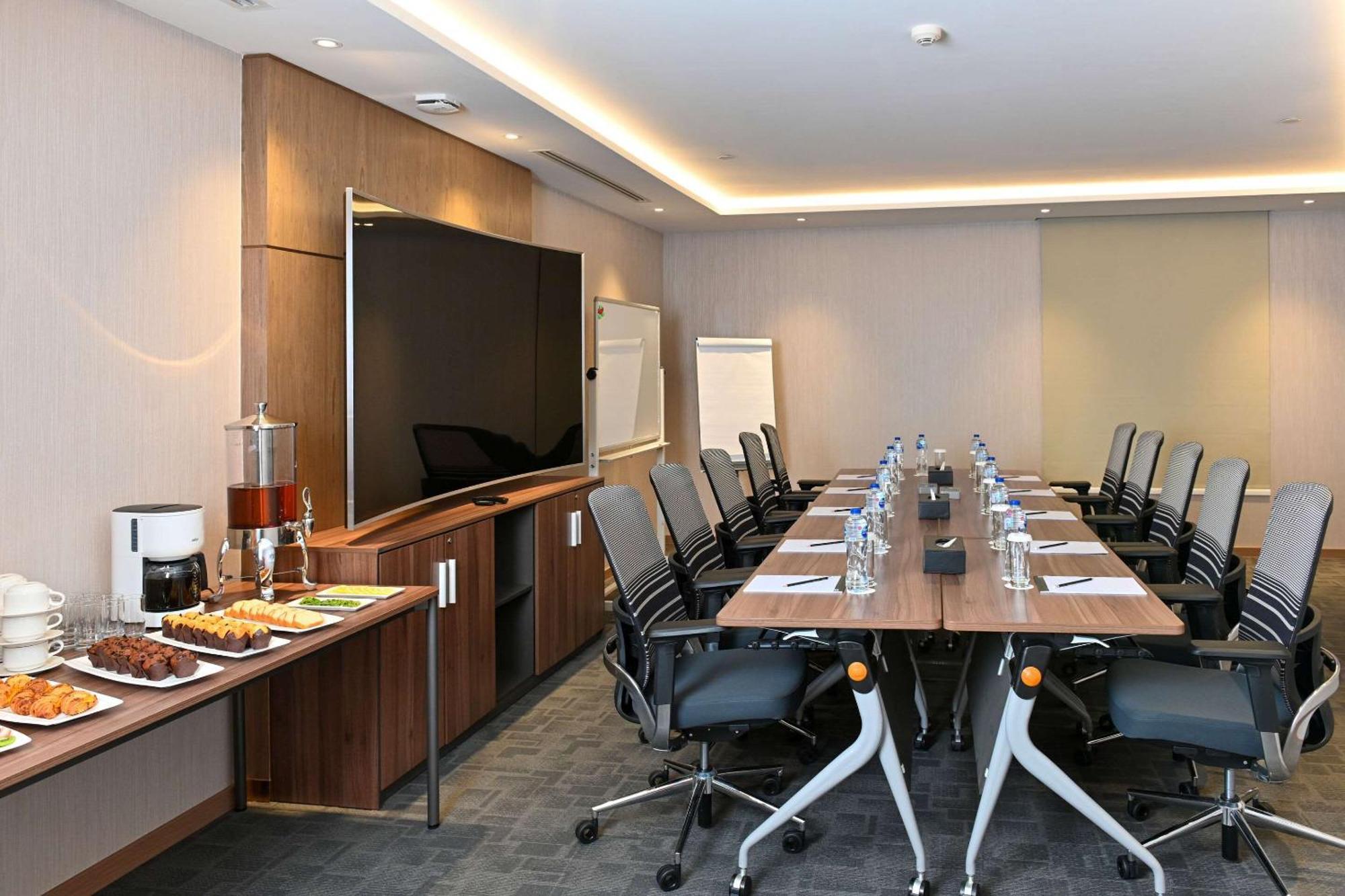 Comfort Hotel Jeddah King Road Екстериор снимка