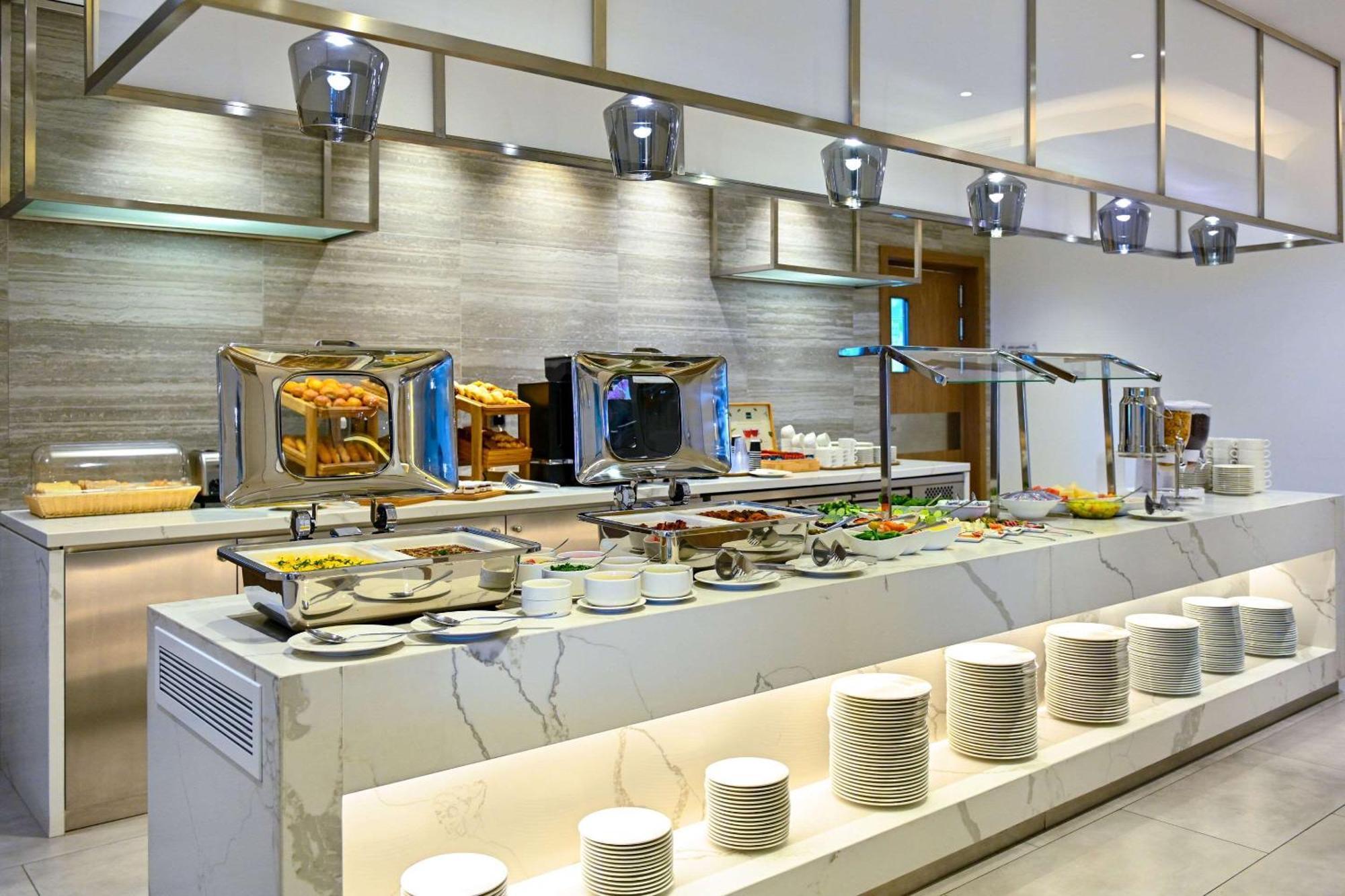 Comfort Hotel Jeddah King Road Екстериор снимка