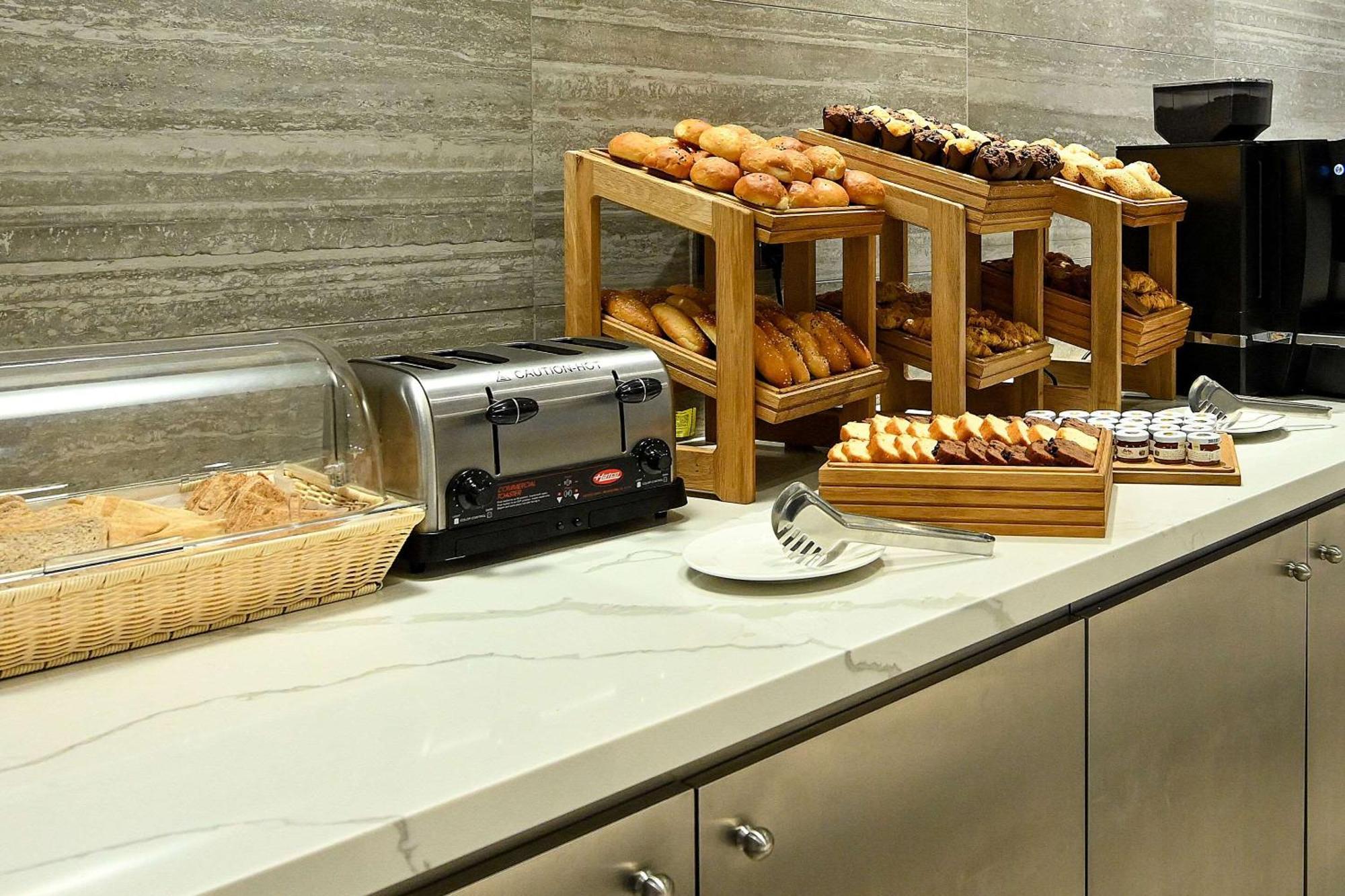 Comfort Hotel Jeddah King Road Екстериор снимка