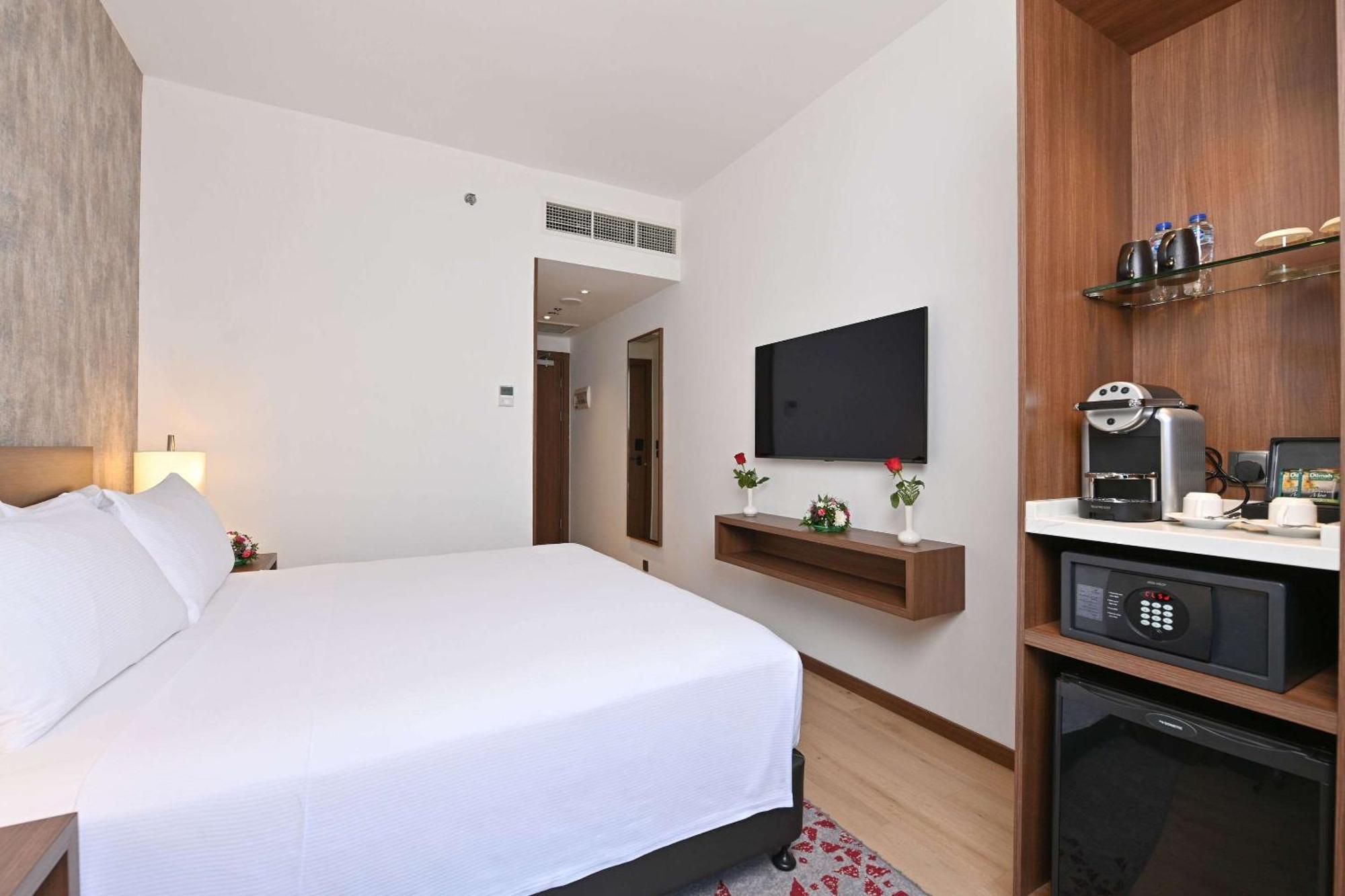 Comfort Hotel Jeddah King Road Екстериор снимка